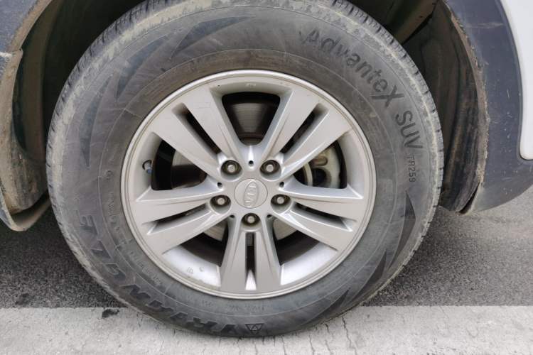 Used Kia Sportage R 2016 2.0L Automatic Two-Wheel Drive GL Right Front Wheel Hub