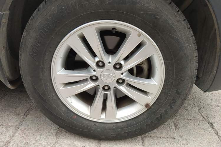 Used Kia Sportage R 2016 2.0L Automatic Two-Wheel Drive GL Right Front Wheel Hub