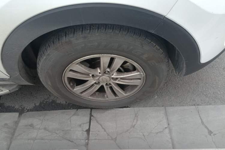 Used Kia Sportage R 2016 2.0L Automatic Two-Wheel Drive GL Right Front Wheel Hub