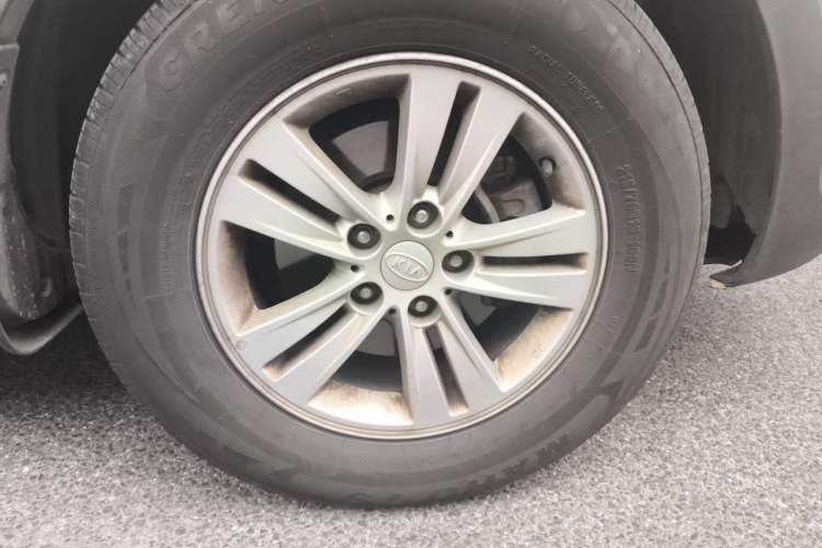 Used Kia Sportage R 2016 2.0L Automatic Two-Wheel Drive GL Right Front Wheel Hub