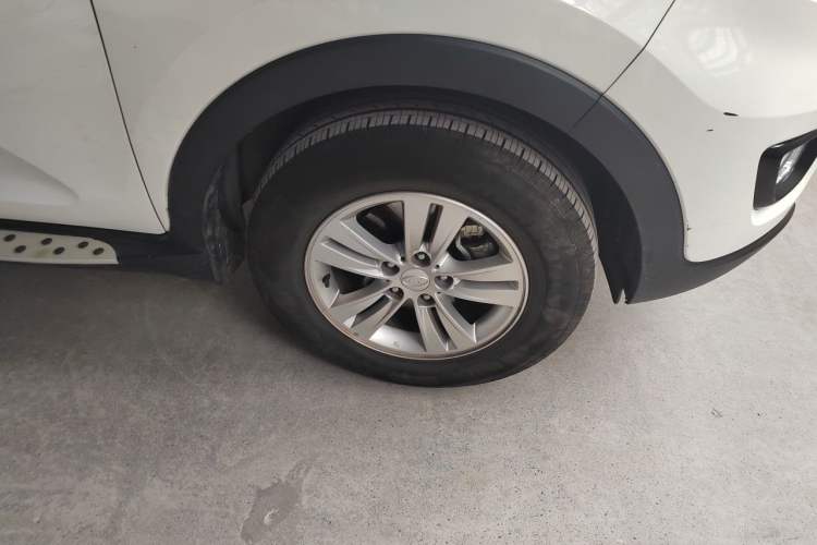 Used Kia Sportage R 2016 2.0L Automatic Two-Wheel Drive GL Right Front Wheel Hub