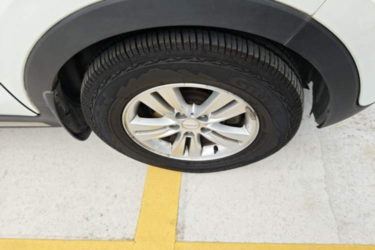 Used Kia Sportage R 2016 2.0L Automatic Two-Wheel Drive GL Right Front Wheel Hub