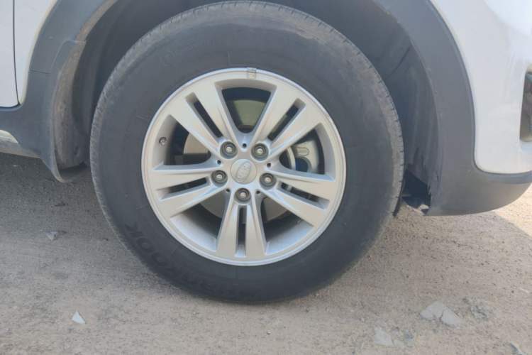 Used Kia Sportage R 2016 2.0L Automatic Two-Wheel Drive GL Right Front Wheel Hub