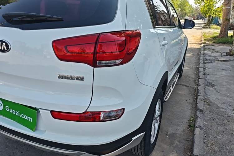 Used Kia Sportage R 2016 2.0L Automatic Two-Wheel Drive GL Right Rear Taillight