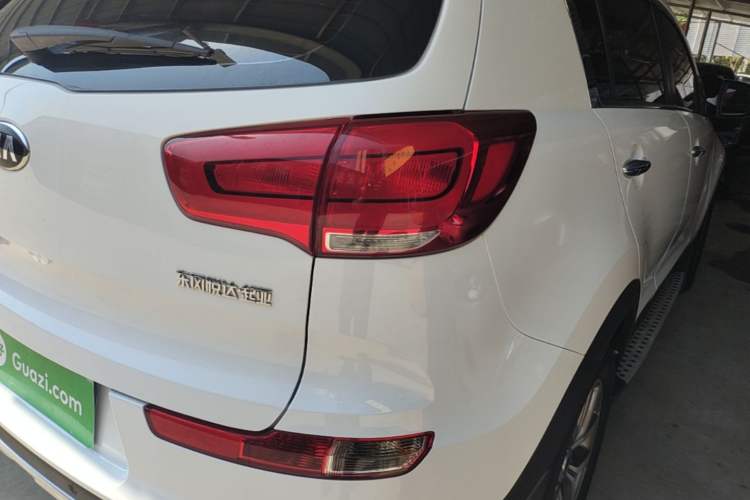 Used Kia Sportage R 2016 2.0L Automatic Two-Wheel Drive GLS Trim Right Rear Taillight
