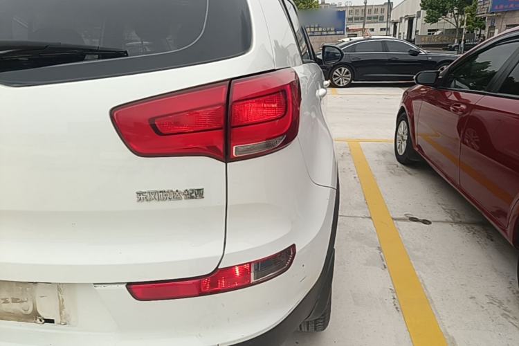 Used Kia Sportage R 2016 2.0L Automatic Two-Wheel Drive GL Right Rear Taillight