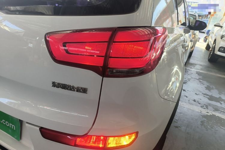 Used Kia Sportage R 2016 2.0L Automatic Two-Wheel Drive GL Right Rear Taillight