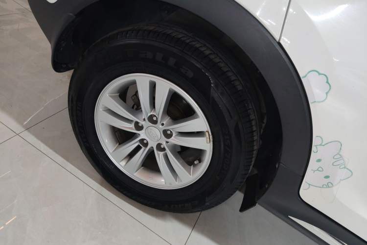 Used Kia Sportage R 2016 2.0L Automatic Two-Wheel Drive GL Right Rear Wheel Hub