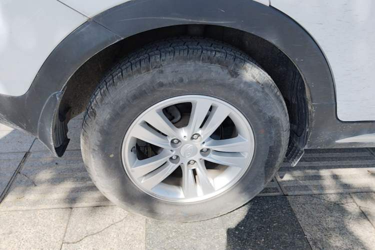 Used Kia Sportage R 2016 2.0L Automatic Two-Wheel Drive GL Right Rear Wheel Hub
