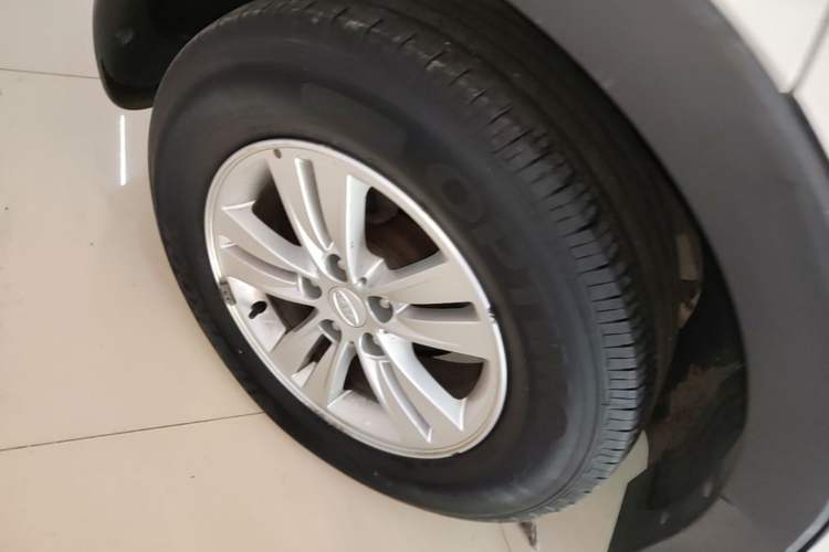 Used Kia Sportage R 2016 2.0L Automatic Two-Wheel Drive GL Right Rear Wheel Hub