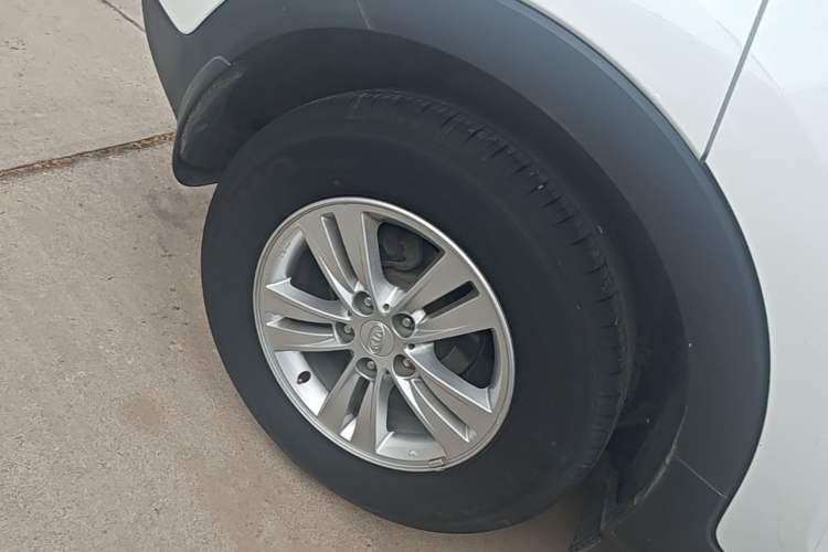 Used Kia Sportage R 2016 2.0L Automatic Two-Wheel Drive GL Right Rear Wheel Hub