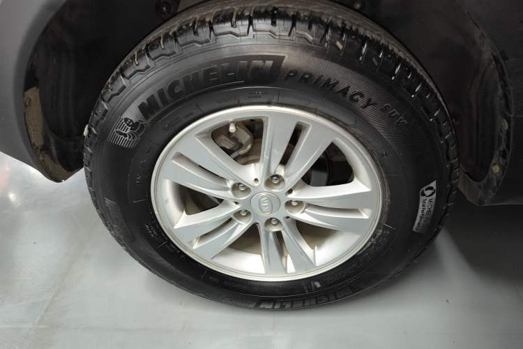 Used Kia Sportage R 2016 2.0L Automatic Two-Wheel Drive GL Right Rear Wheel Hub