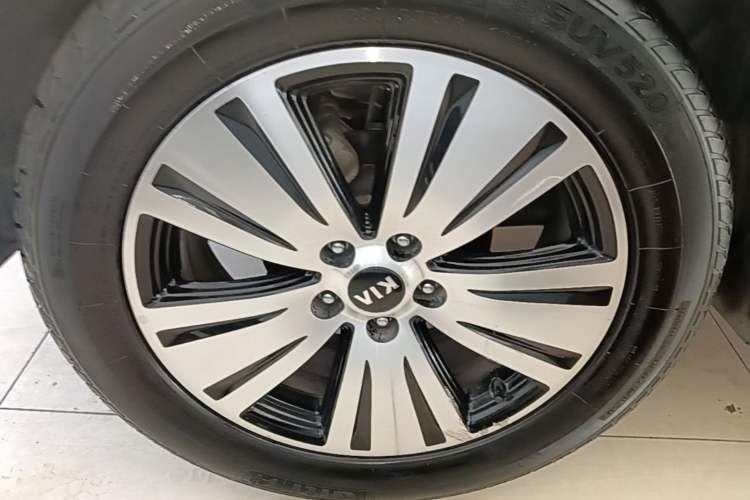 Used Kia Sportage R 2016 2.0L Automatic Two-Wheel Drive DLX Right Rear Wheel Hub