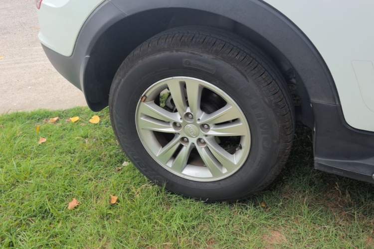Used Kia Sportage R 2016 2.0L Automatic Two-Wheel Drive GL Right Rear Wheel Hub