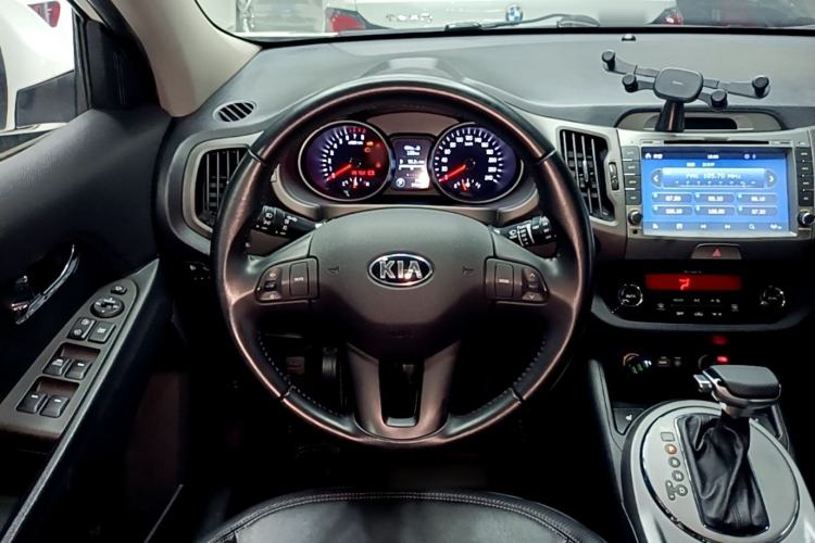 Used Kia Sportage R 2016 2.0L Automatic Two-Wheel Drive DLX Steering Wheel