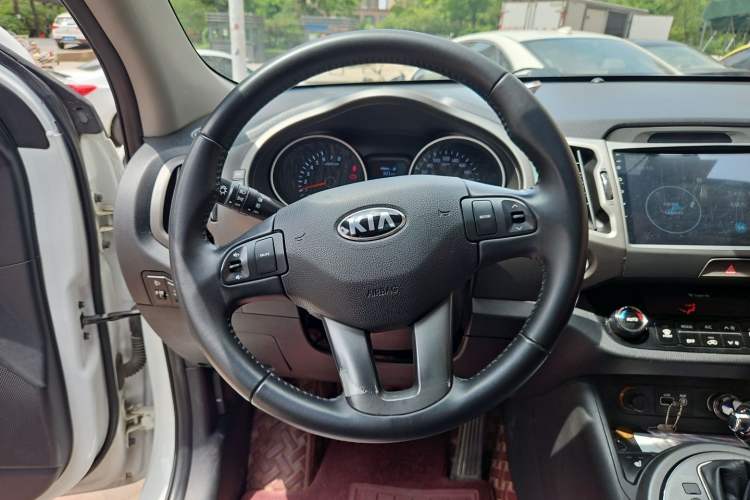 Used Kia Sportage R 2016 2.0L Automatic Two-Wheel Drive DLX Steering Wheel