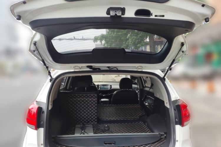 Used Kia Sportage R 2016 2.0L Automatic Two-Wheel Drive DLX Trunk