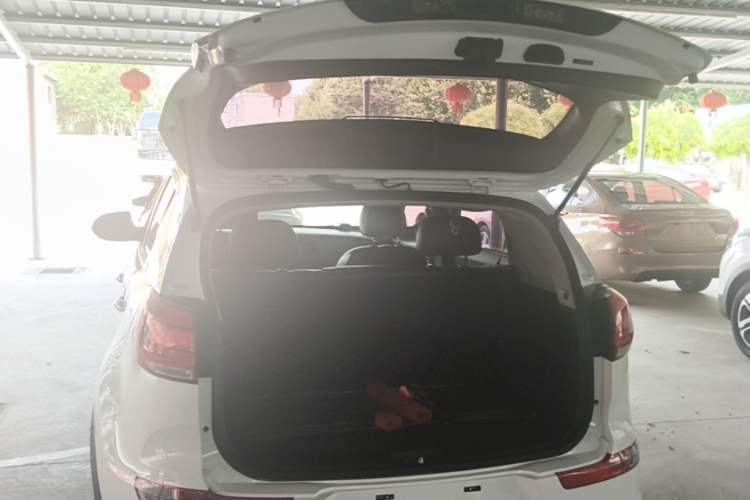 Used Kia Sportage R 2016 2.0L Automatic Two-Wheel Drive GLS Trim Trunk