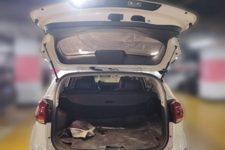 Used Kia Sportage R 2016 2.0L Automatic Two-Wheel Drive GL Trunk