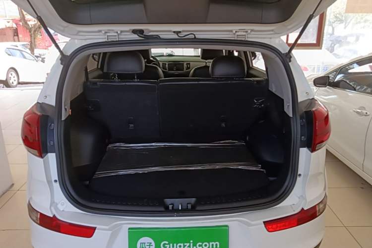Used Kia Sportage R 2016 2.0L Automatic Two-Wheel Drive DLX Trunk
