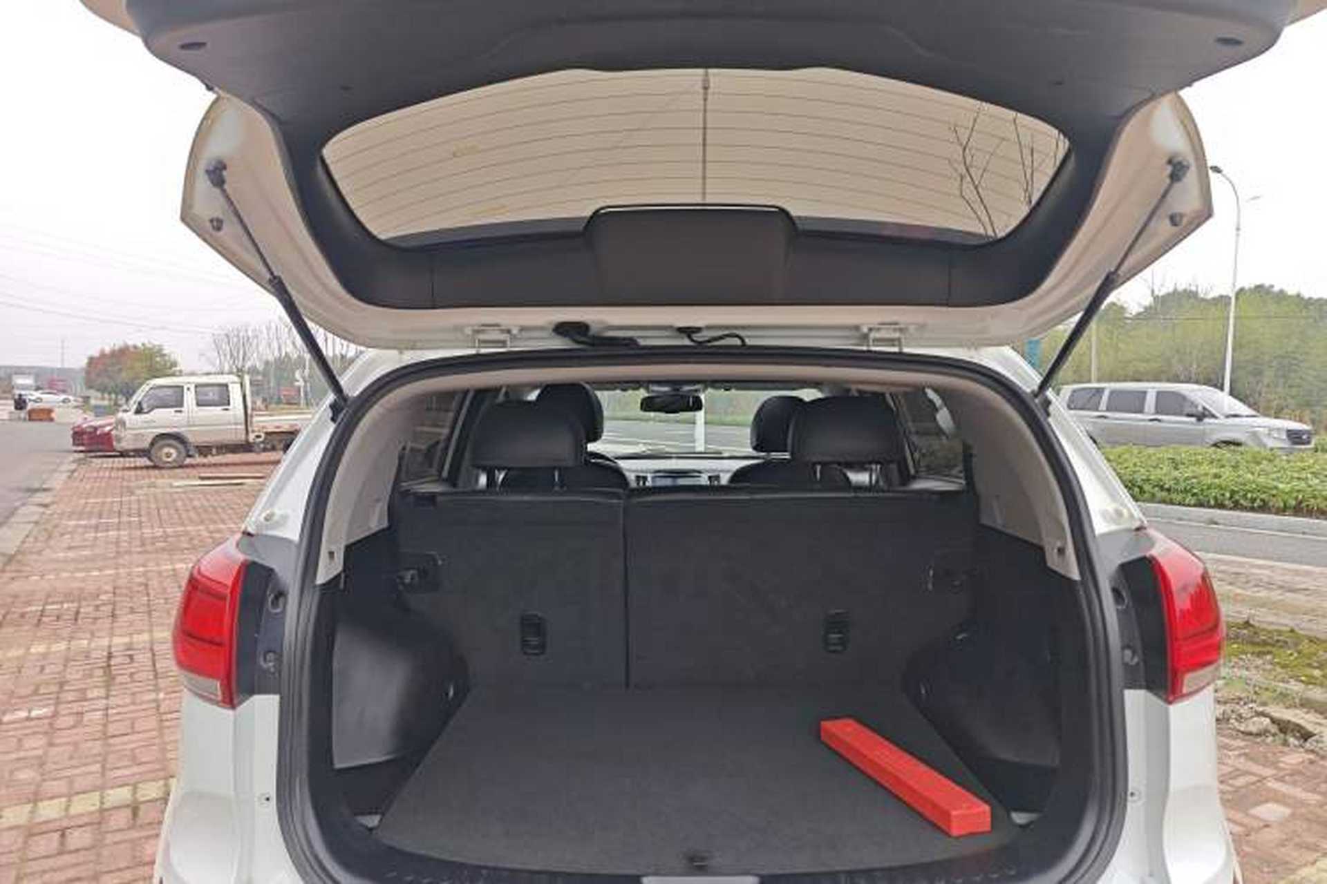 Used Kia Sportage R 2016 2.0L Automatic Two-Wheel Drive GLS Trim Trunk