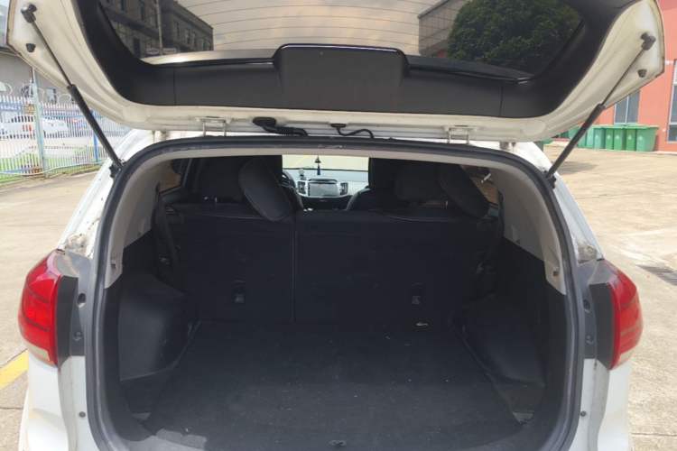 Used Kia Sportage R 2016 2.0L Automatic Two-Wheel Drive GL Trunk