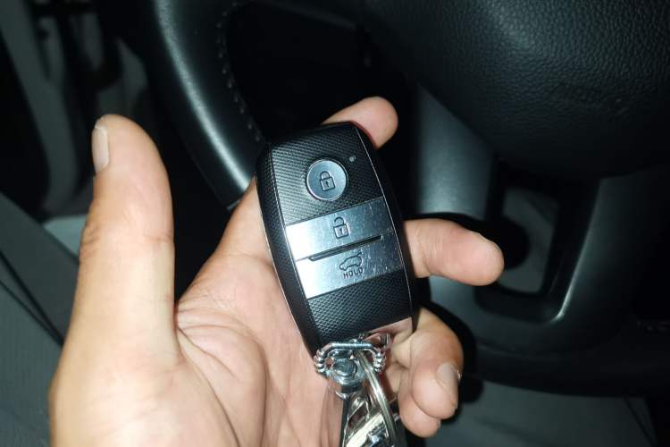 Used Kia Sportage R 2016 2.0L Automatic Two-Wheel Drive DLX Vehicle Key