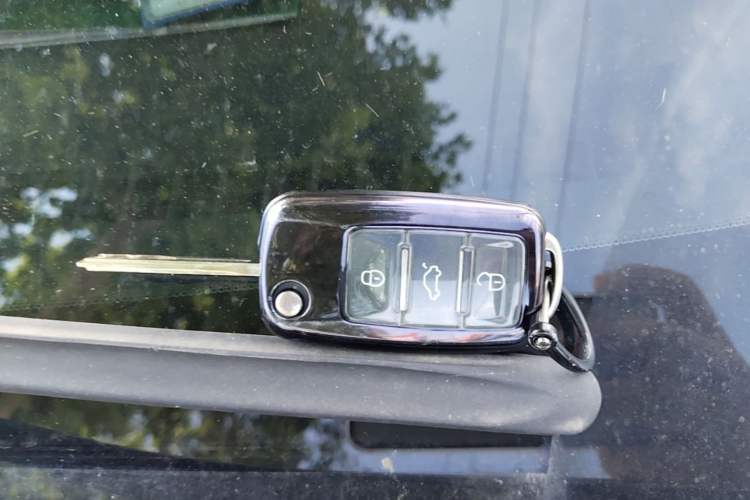 Used Kia Sportage R 2016 2.0L Automatic Two-Wheel Drive GL Vehicle Key