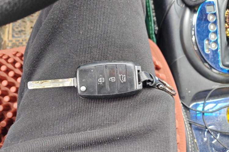 Used Kia Sportage R 2016 2.0L Automatic Two-Wheel Drive GL Vehicle Key