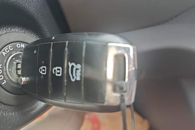 Used Kia Sportage R 2016 2.0L Automatic Two-Wheel Drive GL Vehicle Key