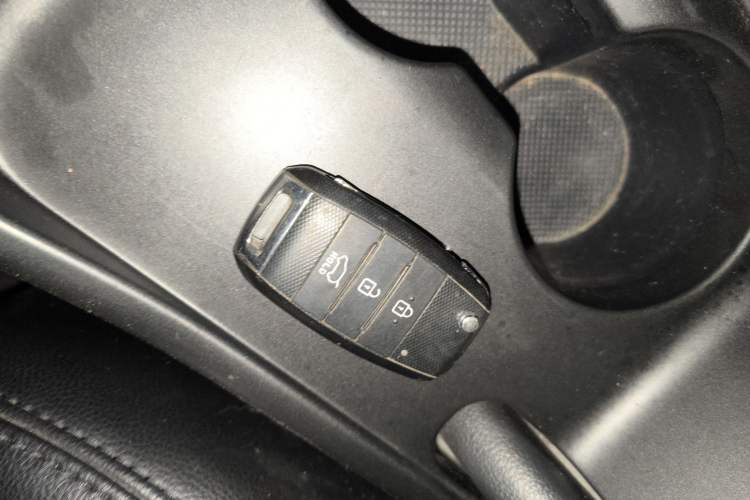 Used Kia Sportage R 2016 2.0L Automatic Two-Wheel Drive GL Vehicle Key