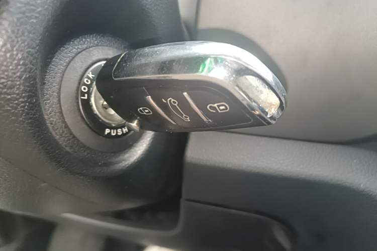 Used Kia Sportage R 2016 2.0L Automatic Two-Wheel Drive GL Vehicle Key