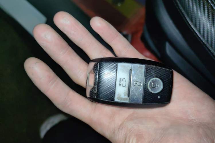 Used Kia Sportage R 2016 2.0L Automatic Two-Wheel Drive GLS Trim Vehicle Key