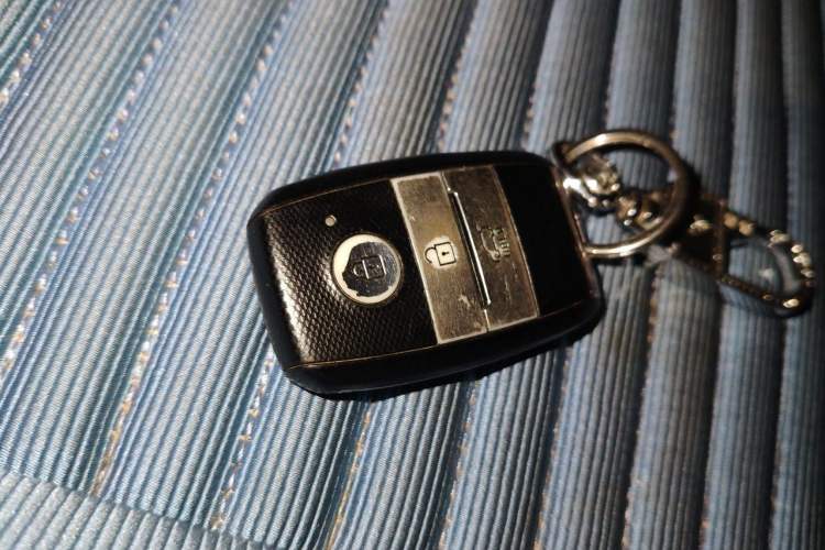 Used Kia Sportage R 2016 2.0L Automatic Two-Wheel Drive DLX Vehicle Key