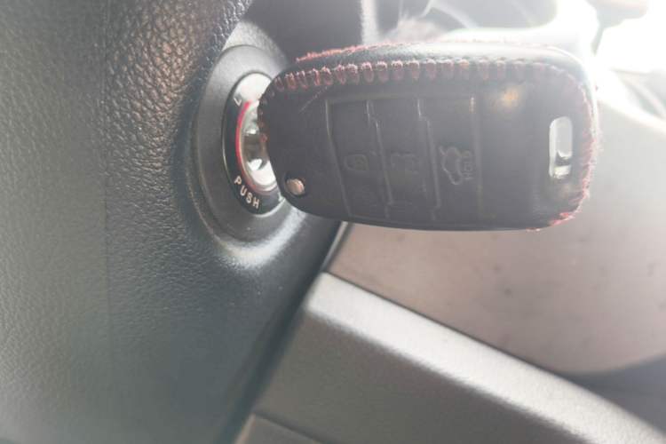 Used Kia Sportage R 2016 2.0L Automatic Two-Wheel Drive GL Vehicle Key