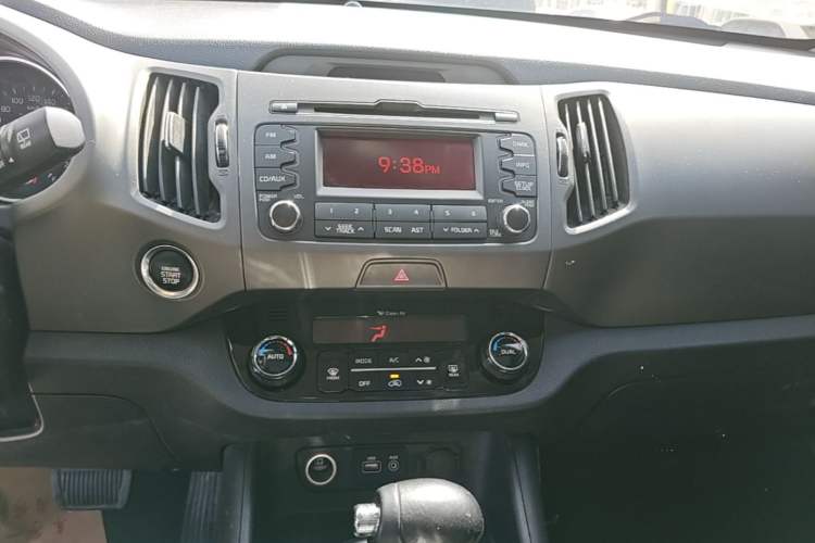 Used Kia Sportage R 2016 2.0L Automatic Two-Wheel Drive DLX Audio And AC Panel