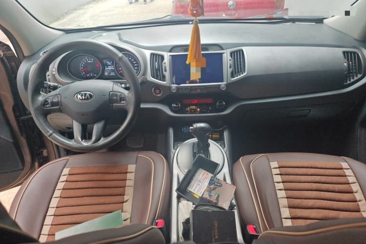 Used Kia Sportage R 2016 2.0L Automatic Two-Wheel Drive DLX Center Console