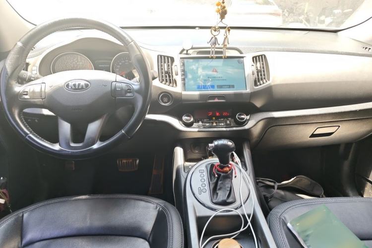 Used Kia Sportage R 2016 2.0L Automatic Two-Wheel Drive DLX Center Console