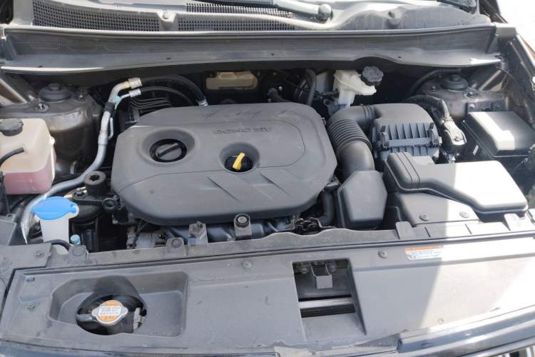 Used Kia Sportage R 2016 2.0L Automatic Two-Wheel Drive DLX Engine Bay