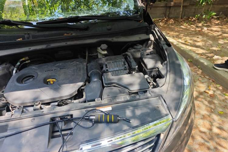 Used Kia Sportage R 2016 2.0L Automatic Two-Wheel Drive GLS Trim Engine Bay Left