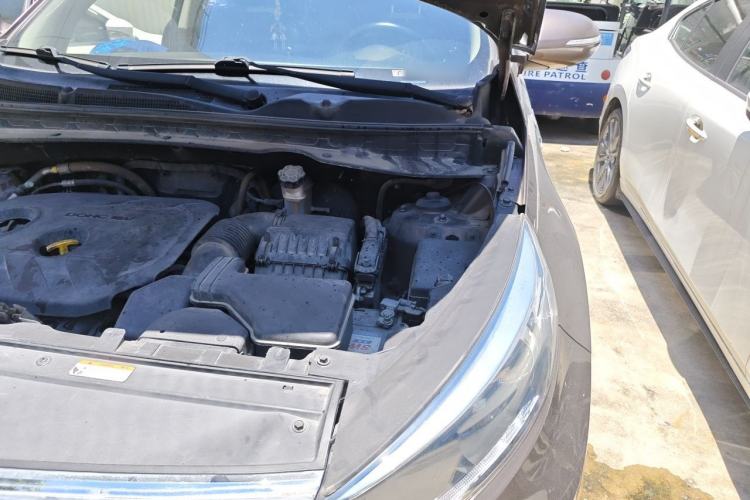 Used Kia Sportage R 2016 2.0L Automatic Two-Wheel Drive DLX Engine Bay Left