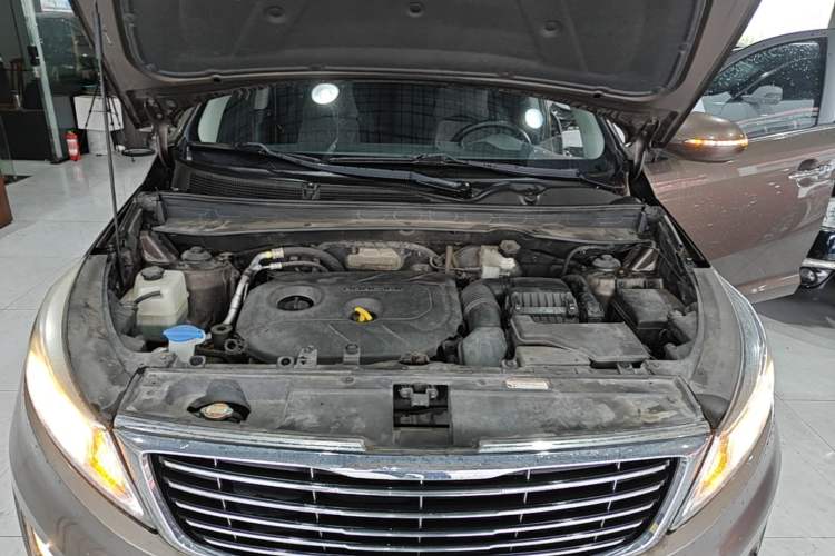 Used Kia Sportage R 2016 2.0L Automatic Two-Wheel Drive GLS Trim Engine Bay