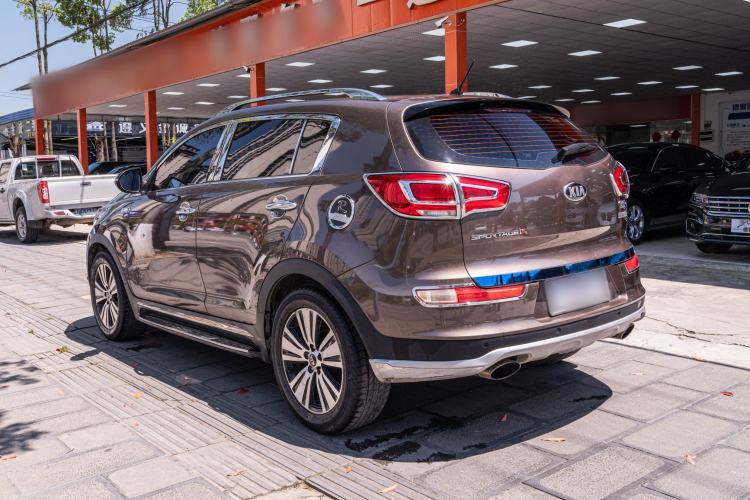 Used Kia Sportage R 2016 2.0L Automatic Two-Wheel Drive DLX Exterior 3
