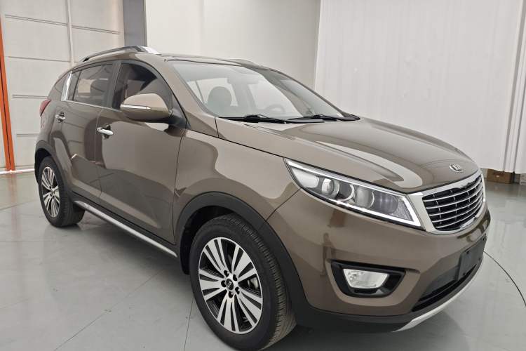 Used Kia Sportage R 2016 2.0L Automatic Two-Wheel Drive DLX Exterior 3