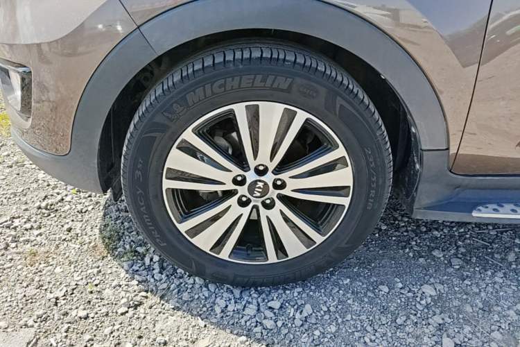 Used Kia Sportage R 2016 2.0L Automatic Two-Wheel Drive DLX Exterior 4