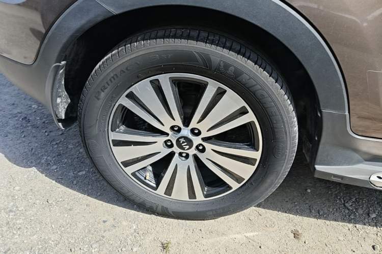 Used Kia Sportage R 2016 2.0L Automatic Two-Wheel Drive DLX Exterior 5