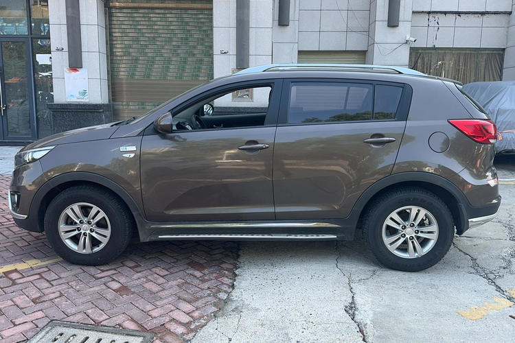 Used Kia Sportage R 2016 2.0L Automatic Two-Wheel Drive GL Exterior 5