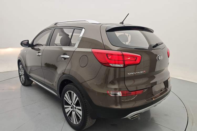 Used Kia Sportage R 2016 2.0L Automatic Two-Wheel Drive DLX Exterior 5
