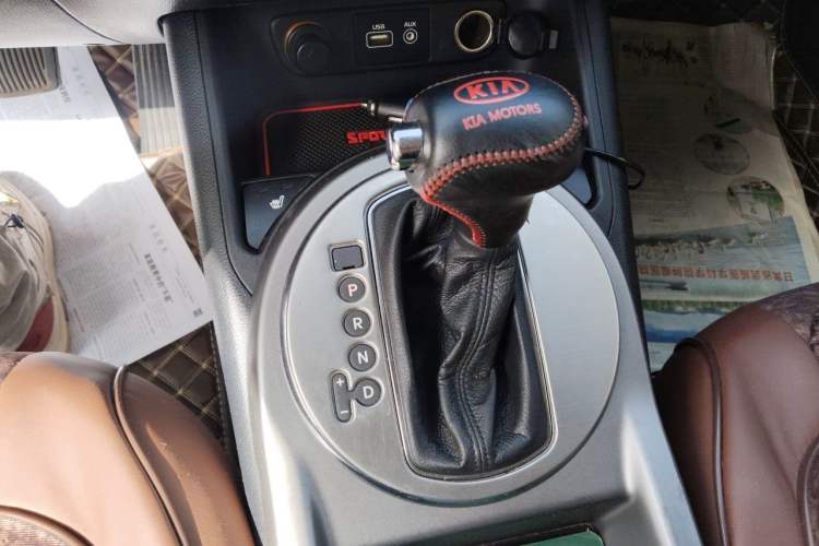 Used Kia Sportage R 2016 2.0L Automatic Two-Wheel Drive DLX Gear Lever