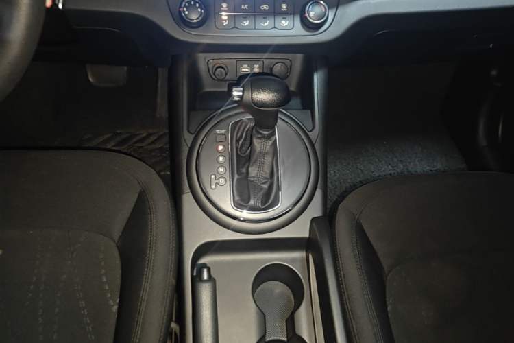 Used Kia Sportage R 2016 2.0L Automatic Two-Wheel Drive GL Gear Lever